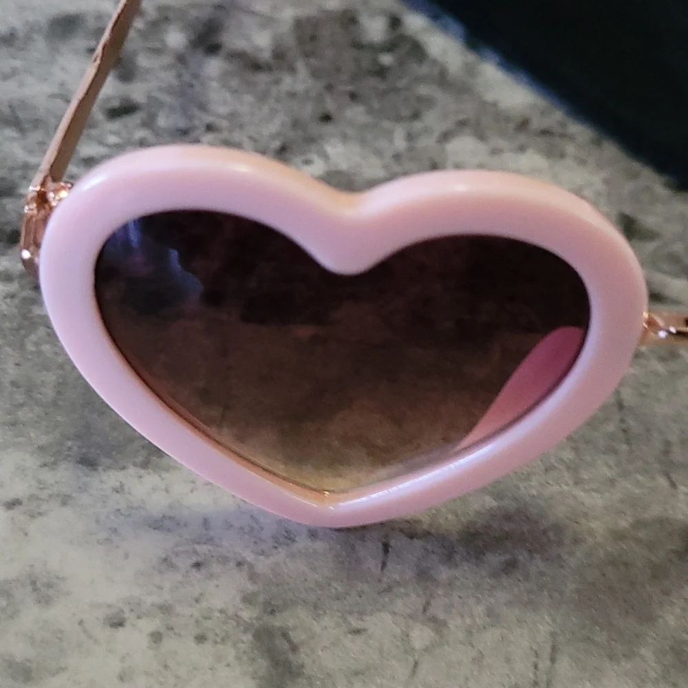 Girls Heart Sunglasses with case Price Firm